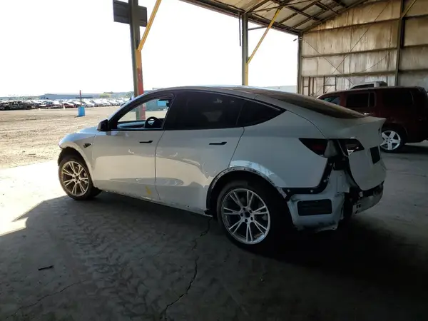 5YJYGAEE7MF244311 2021 TESLA MODEL Y - Image 2