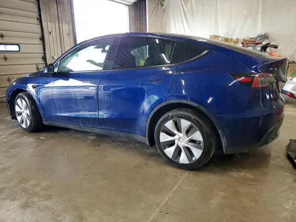 5YJYGAEE7MF251596 2021 TESLA MODEL Y - Image 2