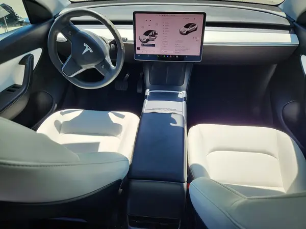 5YJYGAEE7MF273940 2021 TESLA MODEL Y - Image 8
