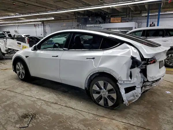 5YJYGAEE7MF296375 2021 TESLA MODEL Y - Image 2