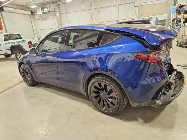 5YJYGAEE7MF297672 2021 TESLA MODEL Y - Image 2