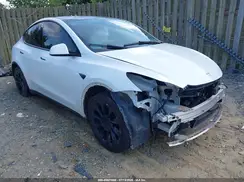 5YJYGAEE8MF115784 2021 TESLA MODEL Y