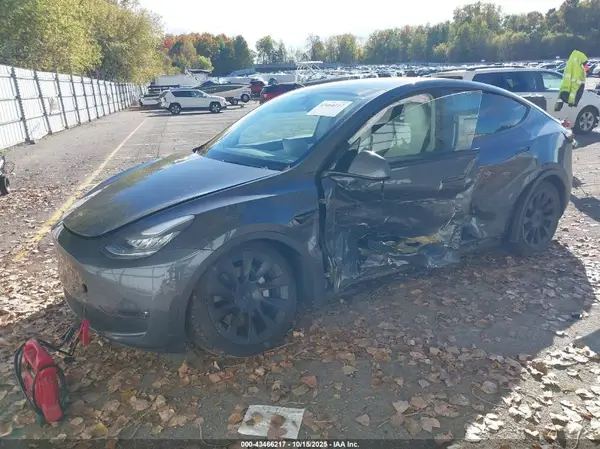 5YJYGAEE8MF144119 2021 TESLA MODEL Y - Image 2