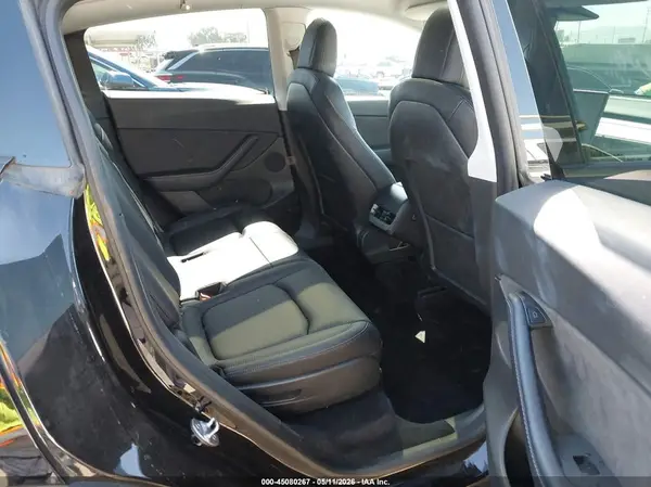 5YJYGAEE8MF149921 2021 TESLA MODEL Y - Image 8