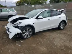 5YJYGAEE8MF153905 2021 TESLA MODEL Y