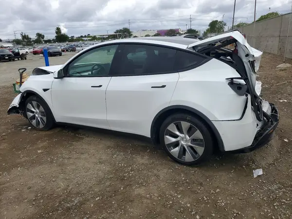 5YJYGAEE8MF153905 2021 TESLA MODEL Y - Image 2
