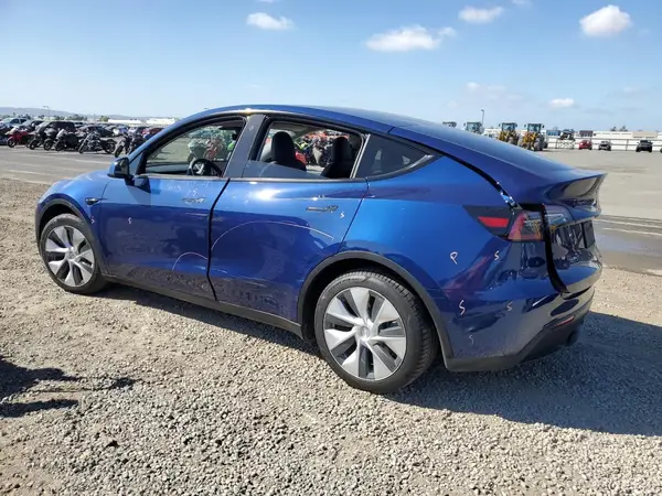 5YJYGAEE8MF174415 2021 TESLA MODEL Y - Image 2