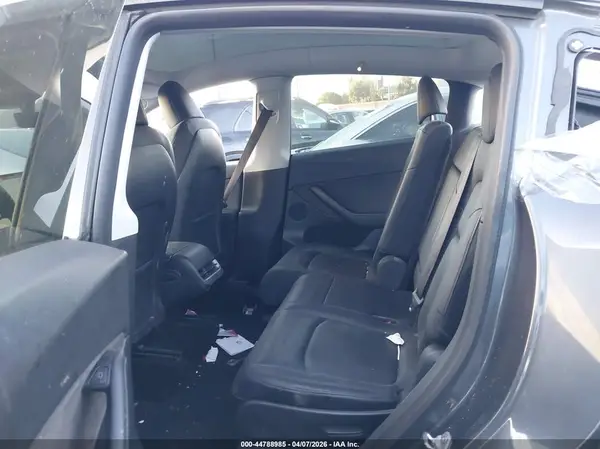 5YJYGAEE8MF180134 2021 TESLA MODEL Y - Image 8