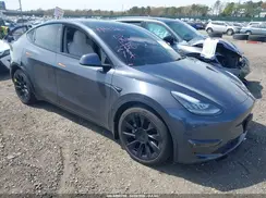 5YJYGAEE8MF183552 2021 TESLA MODEL Y