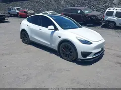 5YJYGAEE8MF194275 2021 TESLA MODEL Y