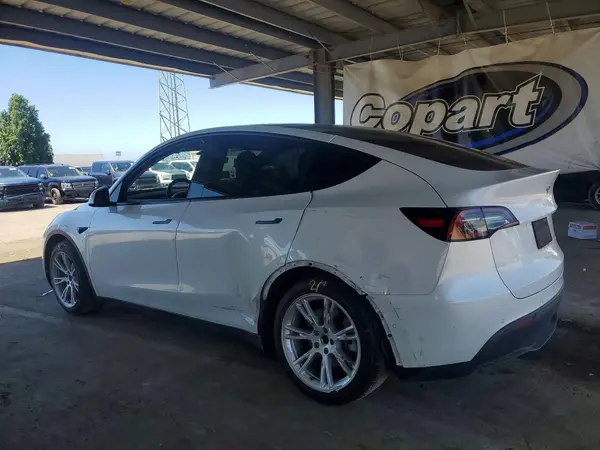 5YJYGAEE8MF252014 2021 TESLA MODEL Y - Image 2