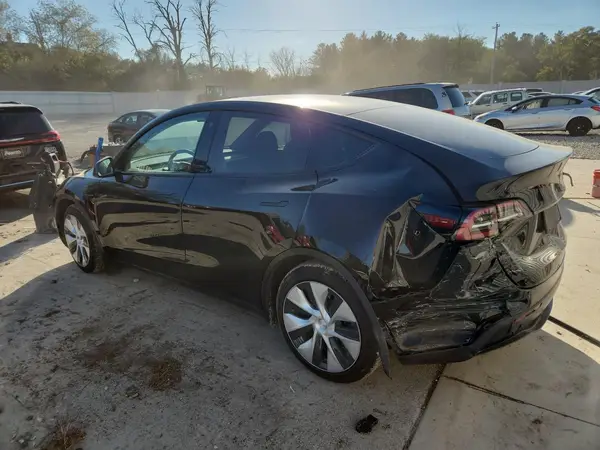 5YJYGAEE8MF273199 2021 TESLA MODEL Y - Image 2