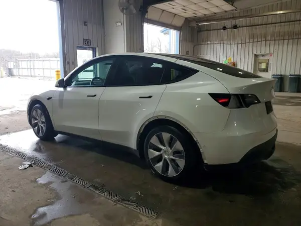 5YJYGAEE8MF301812 2021 TESLA MODEL Y - Image 2