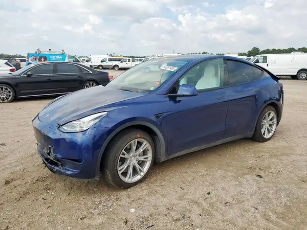 5YJYGAEE8MF311711 2021 TESLA MODEL Y - Image 1