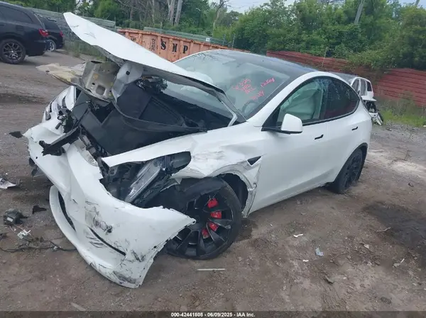5YJYGAEE9MF117429 2021 TESLA MODEL Y - Image 2