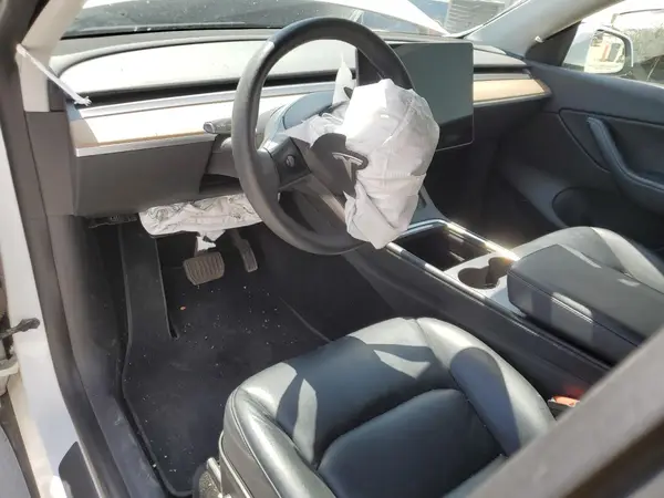 5YJYGAEE9MF172897 2021 TESLA MODEL Y - Image 8