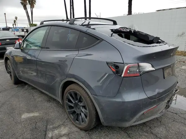 5YJYGAEE9MF180613 2021 TESLA MODEL Y - Image 2