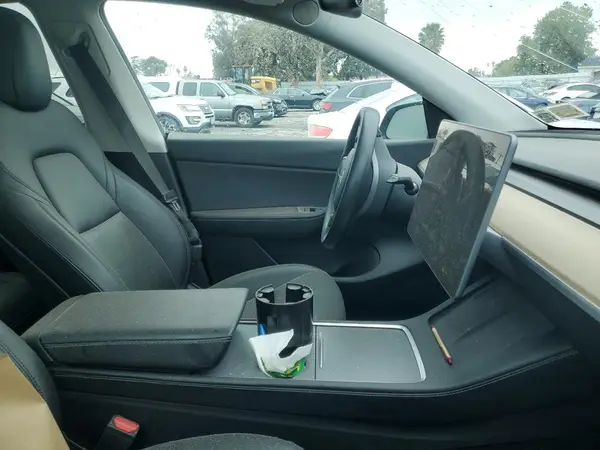 5YJYGAEE9MF180613 2021 TESLA MODEL Y - Image 8