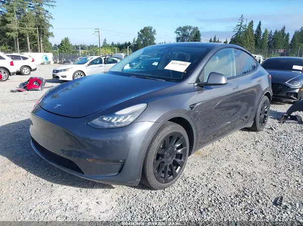 5YJYGAEE9MF185309 2021 TESLA MODEL Y - Image 2