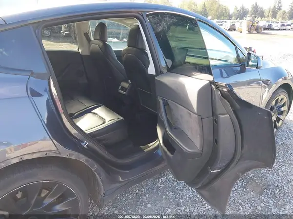 5YJYGAEE9MF185309 2021 TESLA MODEL Y - Image 8