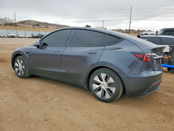 5YJYGAEE9MF185536 2021 TESLA MODEL Y - Image 2