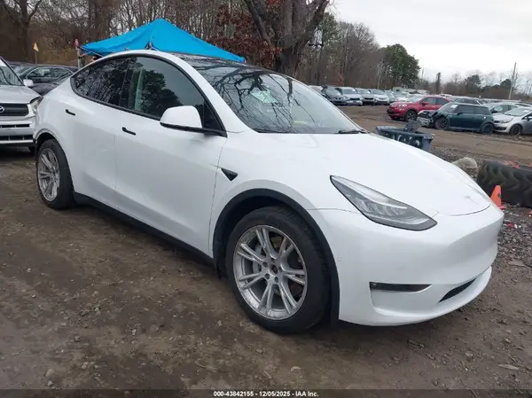 5YJYGAEE9MF196293 2021 TESLA MODEL Y - Image 1