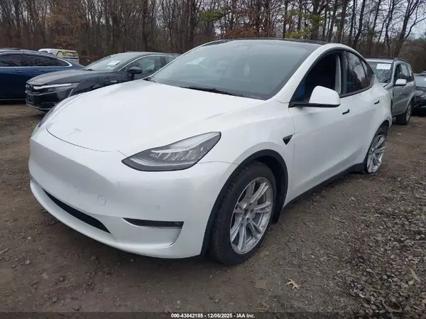 5YJYGAEE9MF196293 2021 TESLA MODEL Y - Image 2