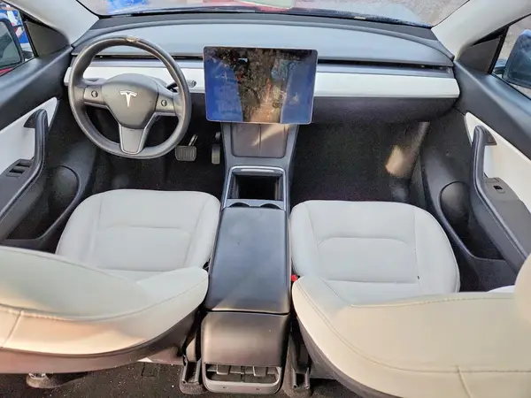 5YJYGAEE9MF202352 2021 TESLA MODEL Y - Image 8