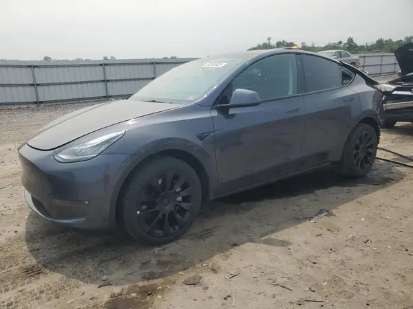 5YJYGAEE9MF256444 2021 TESLA MODEL Y - Image 1