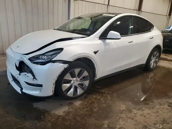 5YJYGAEE9MF267668 2021 TESLA MODEL Y - Image 1