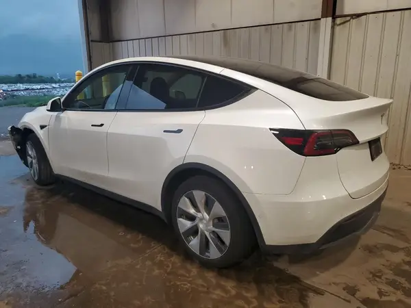 5YJYGAEE9MF267668 2021 TESLA MODEL Y - Image 2