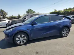 5YJYGAEE9MF275009 2021 TESLA MODEL Y
