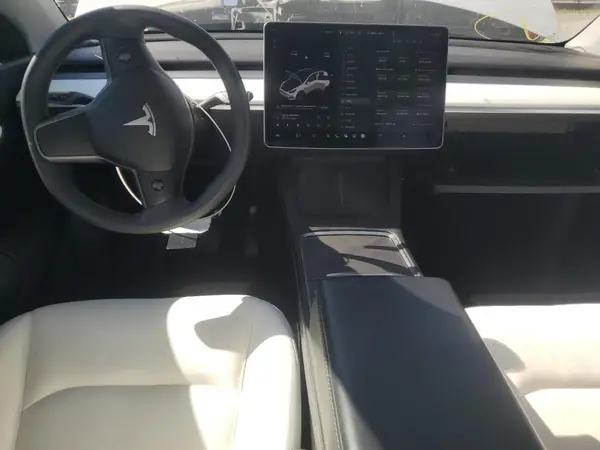 5YJYGAEE9MF281117 2021 TESLA MODEL Y - Image 8