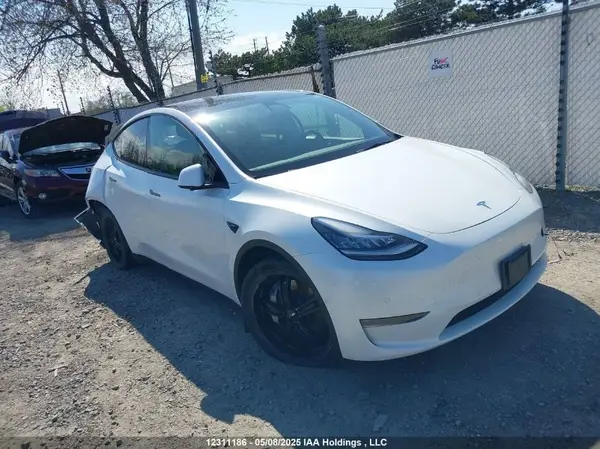 5YJYGAEE9MF284678 2021 TESLA MODEL Y - Image 1