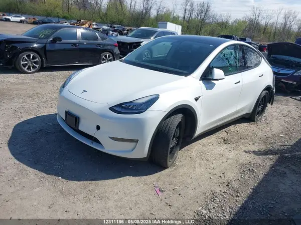 5YJYGAEE9MF284678 2021 TESLA MODEL Y - Image 2