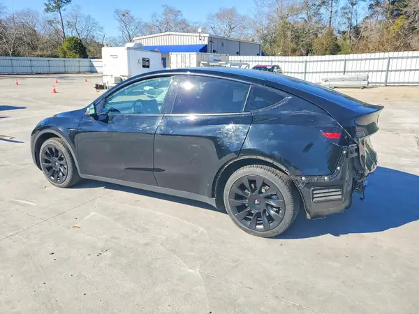 5YJYGAEE9MF301107 2021 TESLA MODEL Y - Image 2
