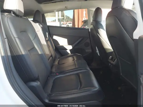 5YJYGAEEXMF112658 2021 TESLA MODEL Y - Image 8