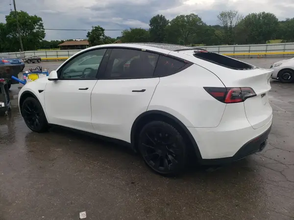 5YJYGAEEXMF117990 2021 TESLA MODEL Y - Image 2