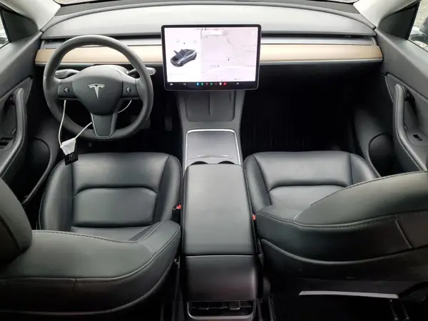 5YJYGAEEXMF136734 2021 TESLA MODEL Y - Image 8