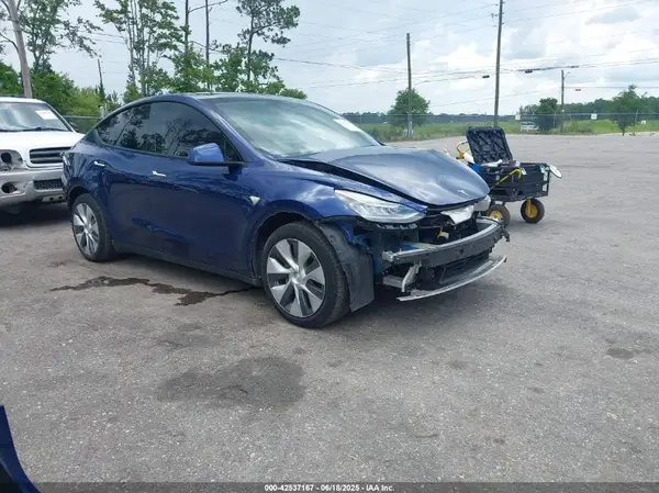 5YJYGAEEXMF148513 2021 TESLA MODEL Y - Image 1