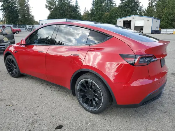 5YJYGAEEXMF180801 2021 TESLA MODEL Y - Image 2