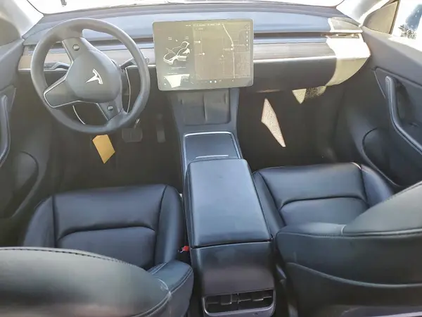 5YJYGAEEXMF185318 2021 TESLA MODEL Y - Image 8