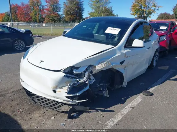 5YJYGAEEXMF186341 2021 TESLA MODEL Y - Image 2