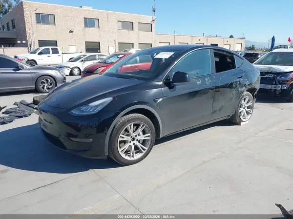 5YJYGAEEXMF256906 2021 TESLA MODEL Y - Image 2