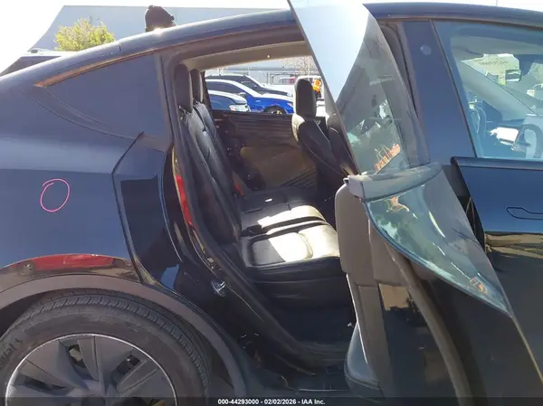 5YJYGAEEXMF256906 2021 TESLA MODEL Y - Image 8