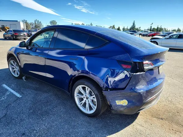 5YJYGAEEXMF282292 2021 TESLA MODEL Y - Image 2