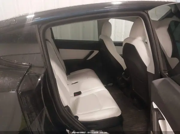 5YJYGAEEXMF294734 2021 TESLA MODEL Y - Image 8