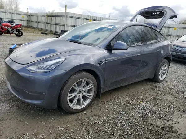 5YJYGAEEXMF300144 2021 TESLA MODEL Y - Image 1