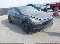 5YJYGAEEXMF300323 2021 TESLA MODEL Y