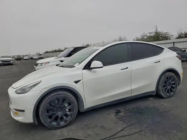 5YJYGDED0MF103735 2021 TESLA MODEL Y - Image 1